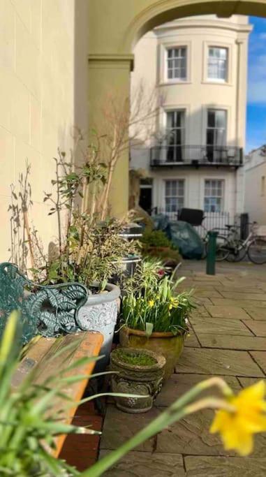 Regency Grade II Listed Townhouse By Centre And Beach Brighton Exterior photo