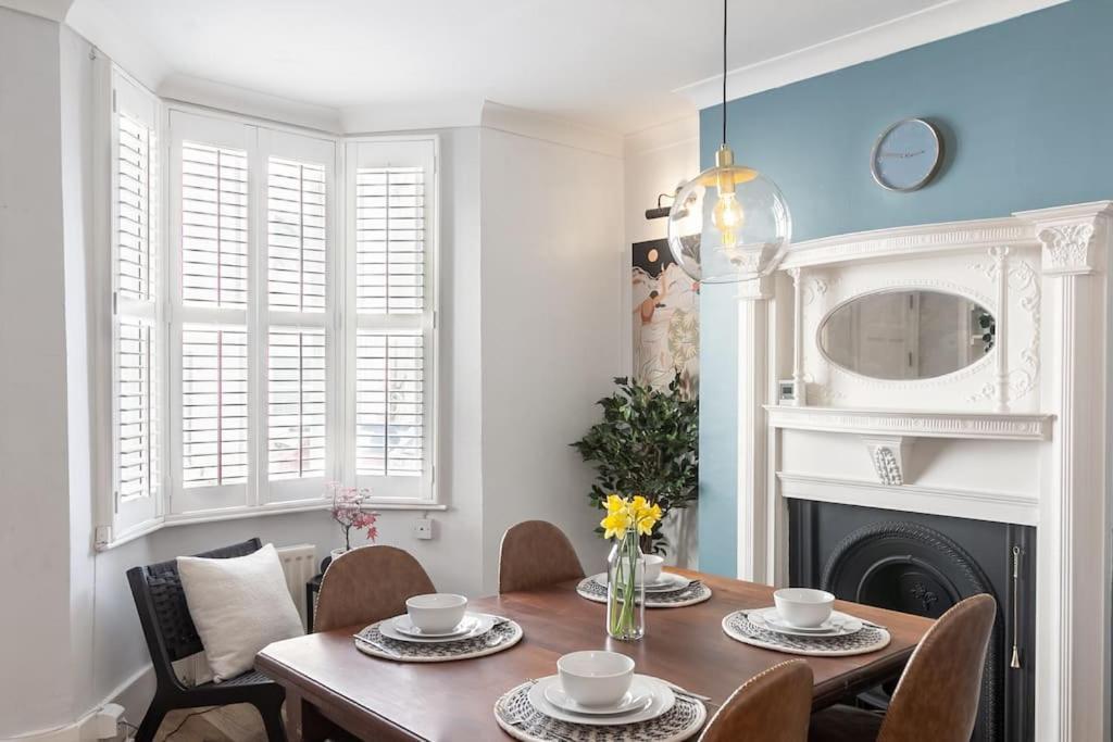 Regency Grade II Listed Townhouse By Centre And Beach Brighton Exterior photo