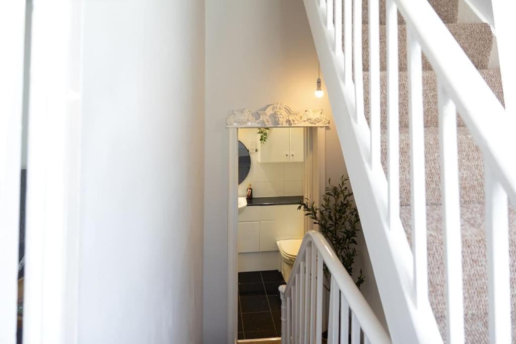 Regency Grade II Listed Townhouse By Centre And Beach Brighton Exterior photo